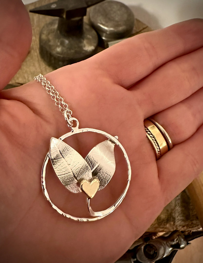 Reunite Pendant  🍃