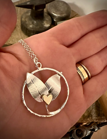 Reunite Pendant  🍃