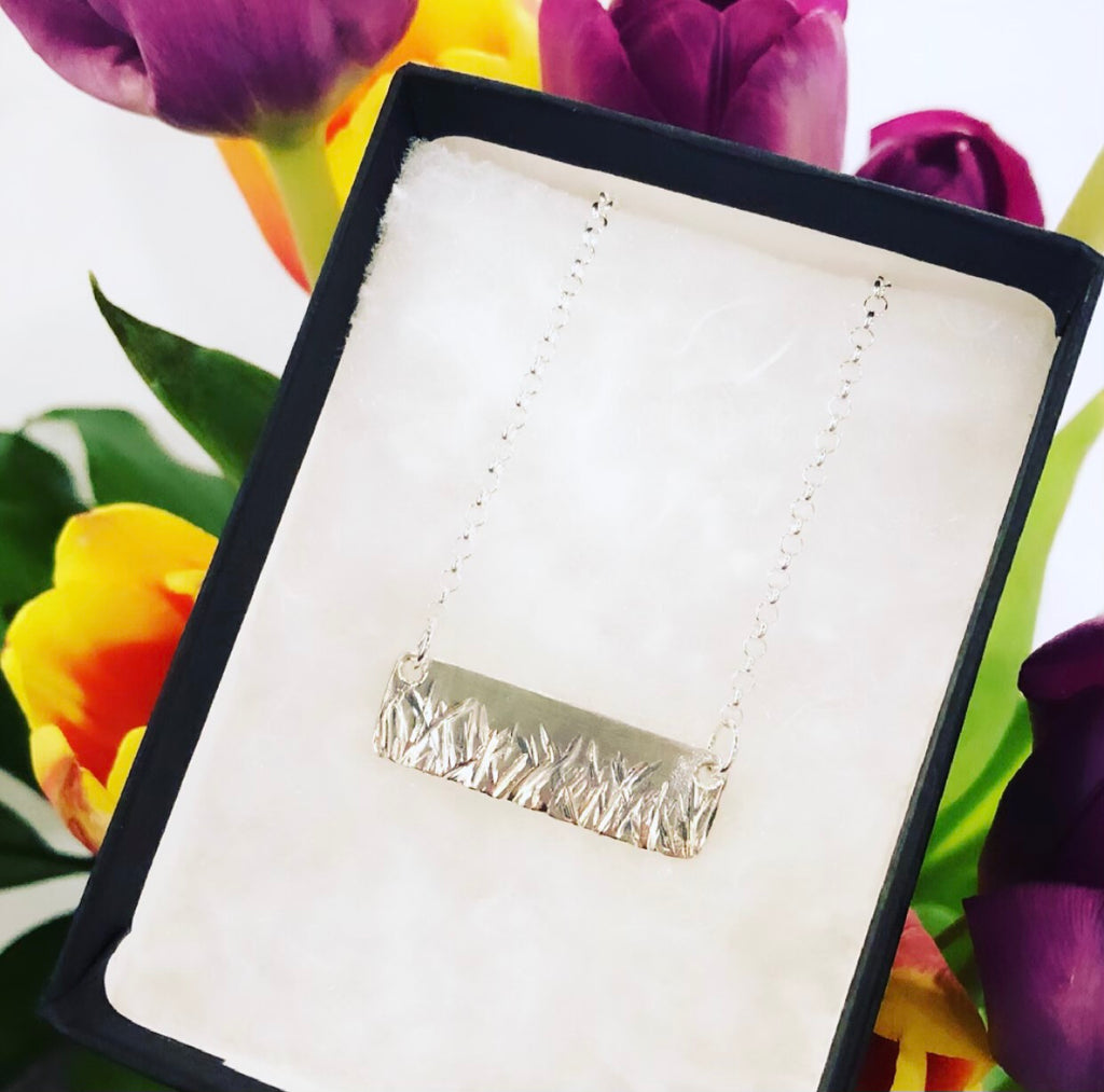 Grounded Pendant
